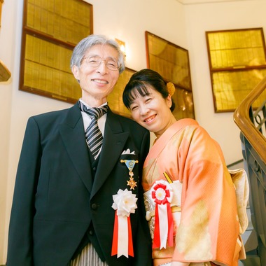 荻山 拓也が撮影した「ご主人の記念日に晴れ着で自然なご夫婦の写真を撮影！」の写真