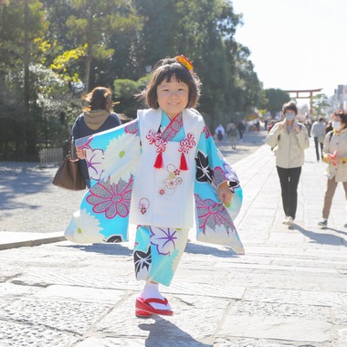 出張撮影　FotoMatograph　間藤　恒が出張撮影した「21.11.12　鶴岡八幡宮　椋梨様」の家族写真