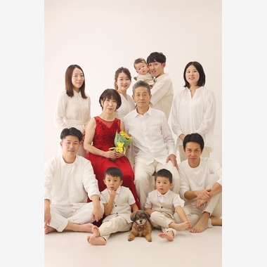 A-Studioが出張撮影した「還暦祝い」の家族写真