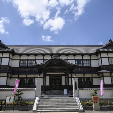 ならもとかずやが撮影した「旧和歌山県議会議事堂」の写真