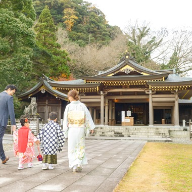 photograph K STYLEが出張撮影した「仲良し兄妹の七五三」の家族写真