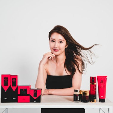 安部優吾が撮影した「コスメ（モデル起用）」の写真