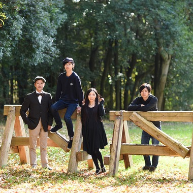 青木淳が出張撮影した「ファミリースナップ」の家族写真