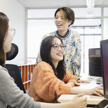 柿元写真事務所が撮影した「企業店舗のwebサイト・採用サイト」の写真