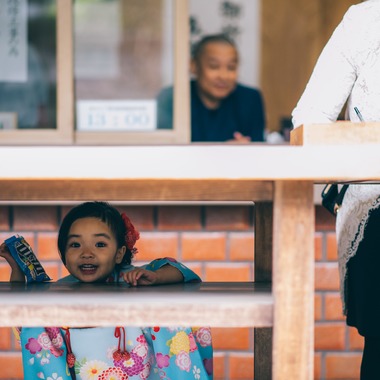 ユウコン　フォトグラフィーが出張撮影した「七五三フォト」の家族写真