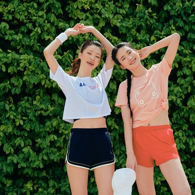 倉木ノエルが撮影した「ポートレート広告」の写真