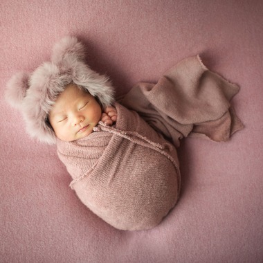 荒畑けいこが出張撮影した「ニューボーンフォト」の家族写真