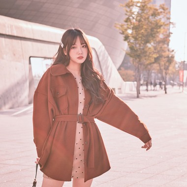 倉木ノエルが撮影した「ポートレート広告」の写真