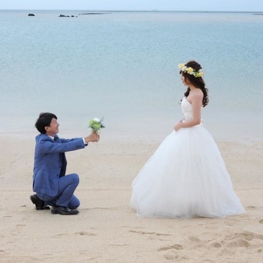 Photo taken by Avenir - Beach Photo wedding
