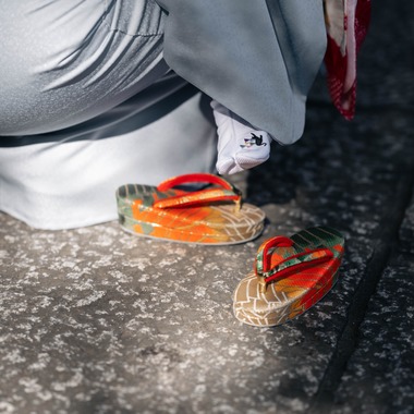 鈴木香那枝が出張撮影した「下谷神社での七五三撮影」の家族写真
