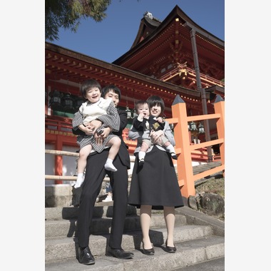 A&Y写真OFFICEが出張撮影した「７５３お祝い写真」の家族写真