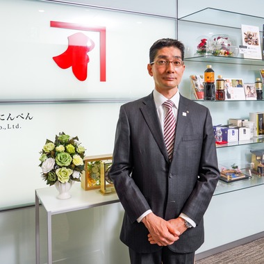 丸矢ゆういちが撮影した「経営者プロフィール（オフィス）」の写真