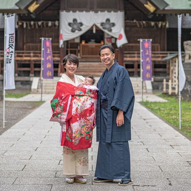 高木勇斗が出張撮影した「お宮参り」の家族写真