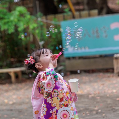 photobeehiveが出張撮影した「家族の記念日　お宮参りと七五三」の家族写真