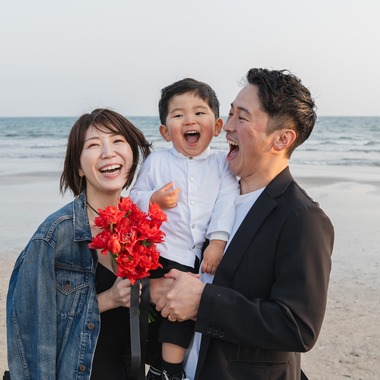 Photo taken by ICHI PHOTO - Post-shooting at Yuigahama Beach in Kamakura