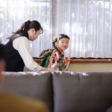 藤原和彦が撮影した「お寺さんでの七五三記念撮影」の写真