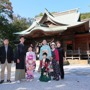 出張撮影　FotoMatograph　間藤　恒が出張撮影した「20.10.26-横山様　熊野神社」の家族写真