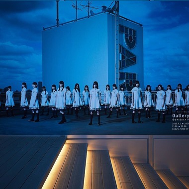 稲葉幸辰が撮影した「夜空に輝く欅坂46」の写真