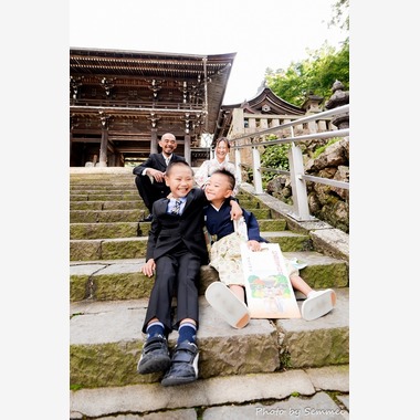 写真家 久保倉千明が出張撮影した「七五三」の家族写真