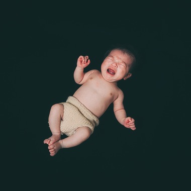 松井シンジが撮影した「ニューボーンフォト」の写真