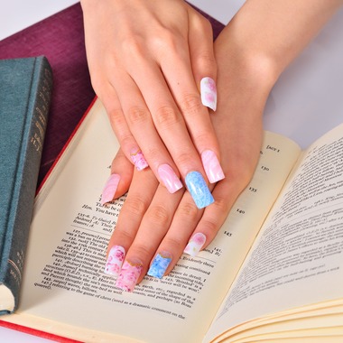 エン・ノースタジオが撮影した「ネイルシール広告」の写真