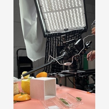 ジョン ソンミンが撮影した「ケーキとフルーツティー」の写真