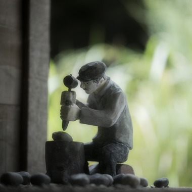 小田映像制作事務所が撮影した「陶芸家 石原稔久 陶器の人形」の写真