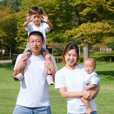 高夏写真店が出張撮影した「家族写真の撮影」の家族写真