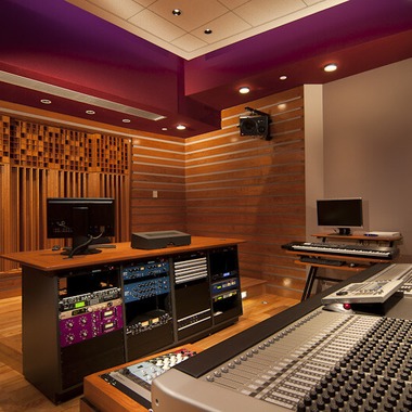 富岡敦が撮影した「テレビ・ラジオ局」の写真