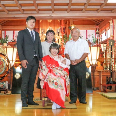 かわもとじゅんいち【Jun3photo】が出張撮影した「お宮参り」の家族写真