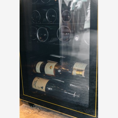 日下翔太郎が撮影した「飲食店のフード/ドリンク/内観/スタッフなどを全て含んだ設営」の写真