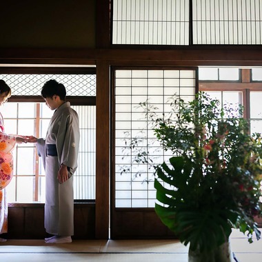 APKが出張撮影した「カジュアル着物で桜ロケーション撮影　2019年4月」の家族写真