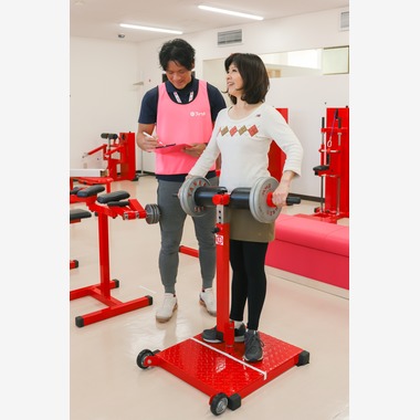 腰山大雅が撮影した「スポーツジム・ワイナリー・ダンスカンパニー」の写真