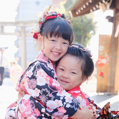 高夏写真店が出張撮影した「七五三の撮影」の家族写真