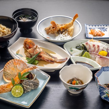 富岡敦が撮影した「旅館撮影　館内と料理写真」の写真