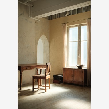 SEE LIKE PHOTOが撮影した「インテリア　雑貨　アンティーク　自然光　ラグジュアリー」の写真