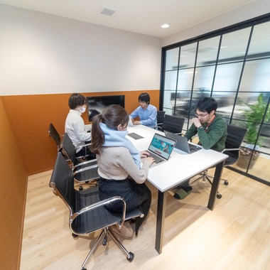 フォトスタジオENOが撮影した「企業プロフィール」の写真