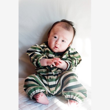 岡本静人が出張撮影した「息子との思い出の日々」の家族写真