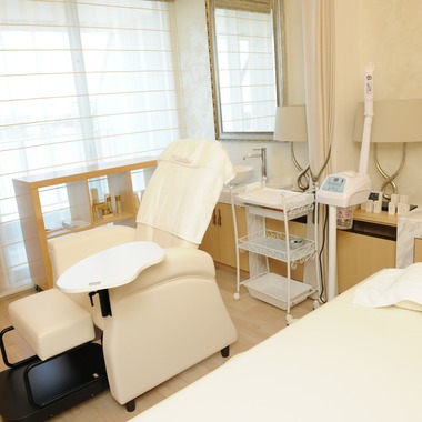 藤尾輝弘/フォトオフィスバドが撮影した「老人向け高級マンション」の写真