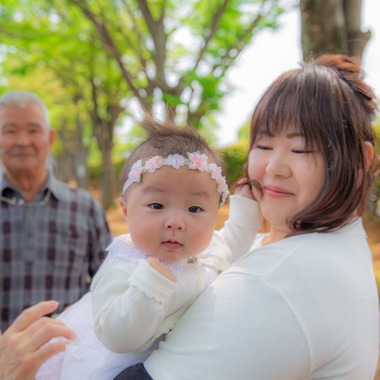 原田悠資が撮影した「初夏の公園での家族写真」の写真