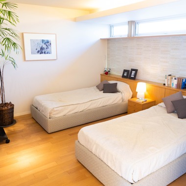 小山将冬が撮影した「内観」の写真