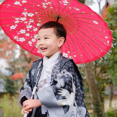 高夏写真店が出張撮影した「七五三の撮影」の家族写真