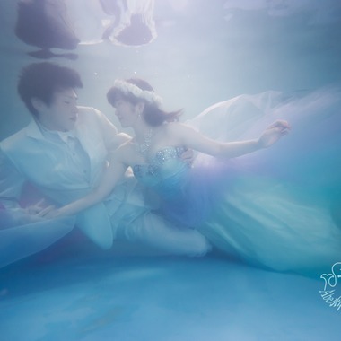 Abe水中フォトウェディングが撮影した「水中フォトウェディングサンプル」のウェディングフォト