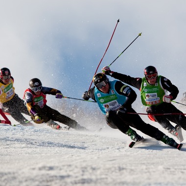 堀勝志古写真事務所が撮影した「スポーツ写真」の写真