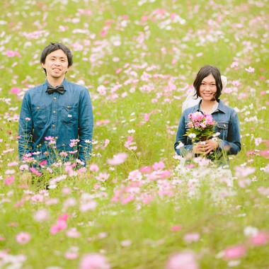 KISA photographyが撮影した「コスモス畑フォトウェディング」のウェディングフォト