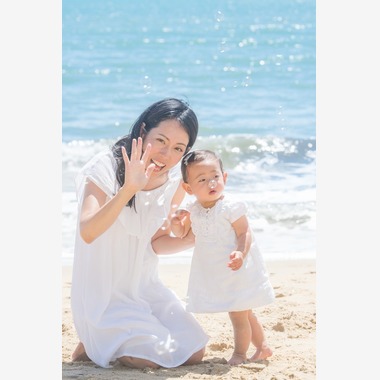 スマイルケアンズが撮影した「ケアンズのビーチで１歳のお誕生日フォト」の写真