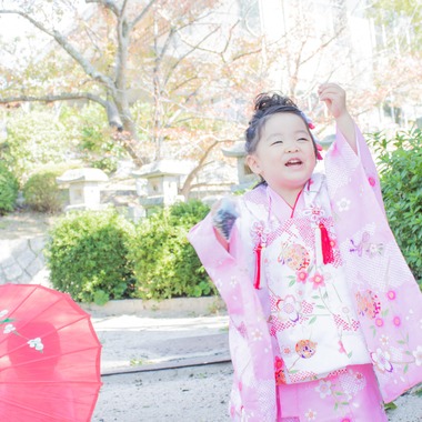 写真スペース　フォトラッシュが出張撮影した「山口県防府天満宮七五三」の家族写真