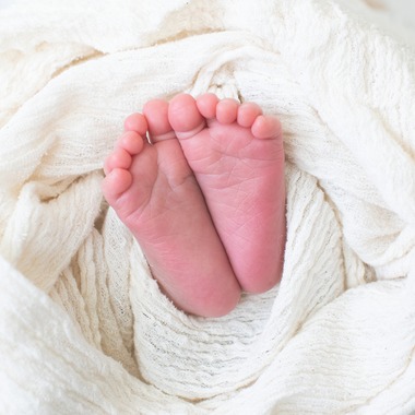 荒畑けいこが出張撮影した「ニューボーンフォト」の家族写真