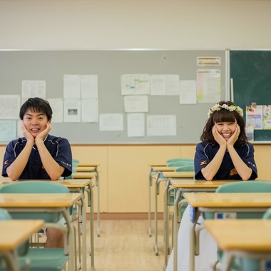 フォスタムが撮影した「「母校でのウエディング前撮り」」のウェディングフォト