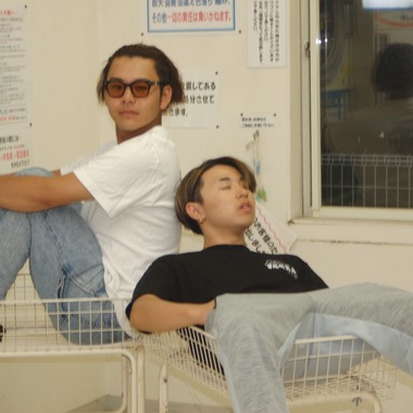 岩瀬佑也が撮影した「夜は大好きです」の写真